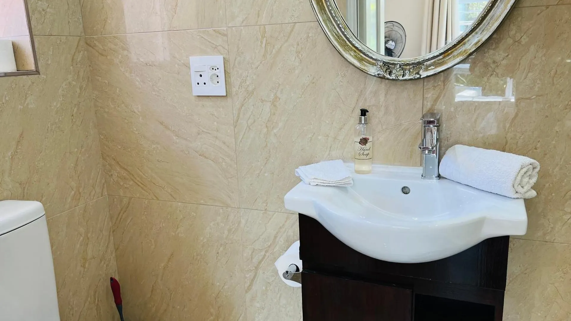 Goblin'S Mead Hotel Edgemead Guest house