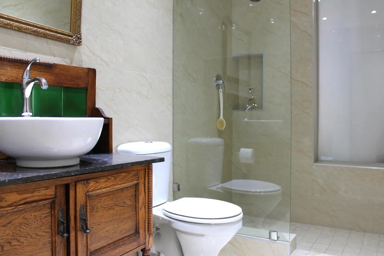 *** Guest house Goblin'S Mead Hotel Edgemead South Africa