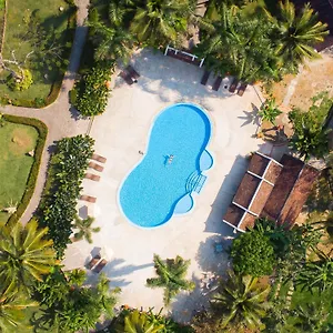 **** Resort Santi & Laos